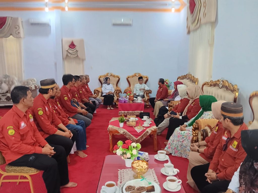 PALASARA Organisasi Adat Modern Sedang Naik Daun Tulisan Pers